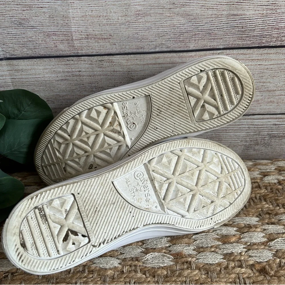 Kids Converse Low-Top Sneakers
